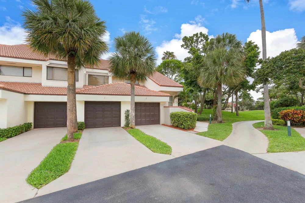 204 SEA OATS DRIVE #D Juno Beach, FL 33408