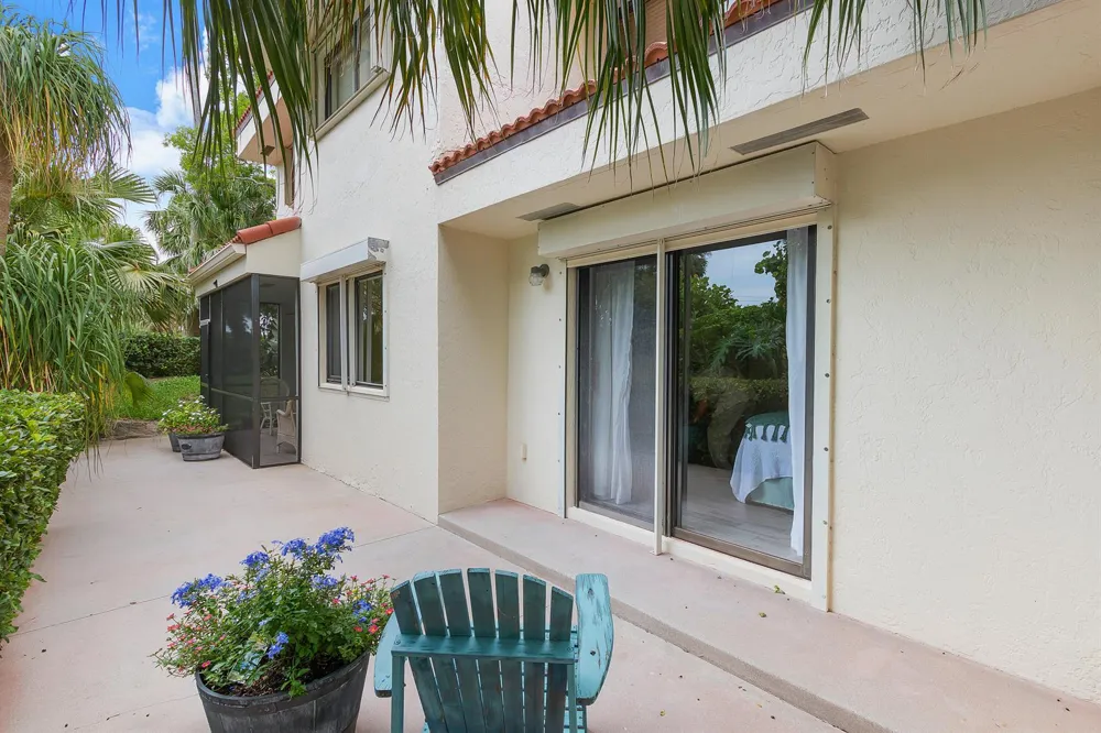 204 SEA OATS DRIVE #D Juno Beach, FL 33408