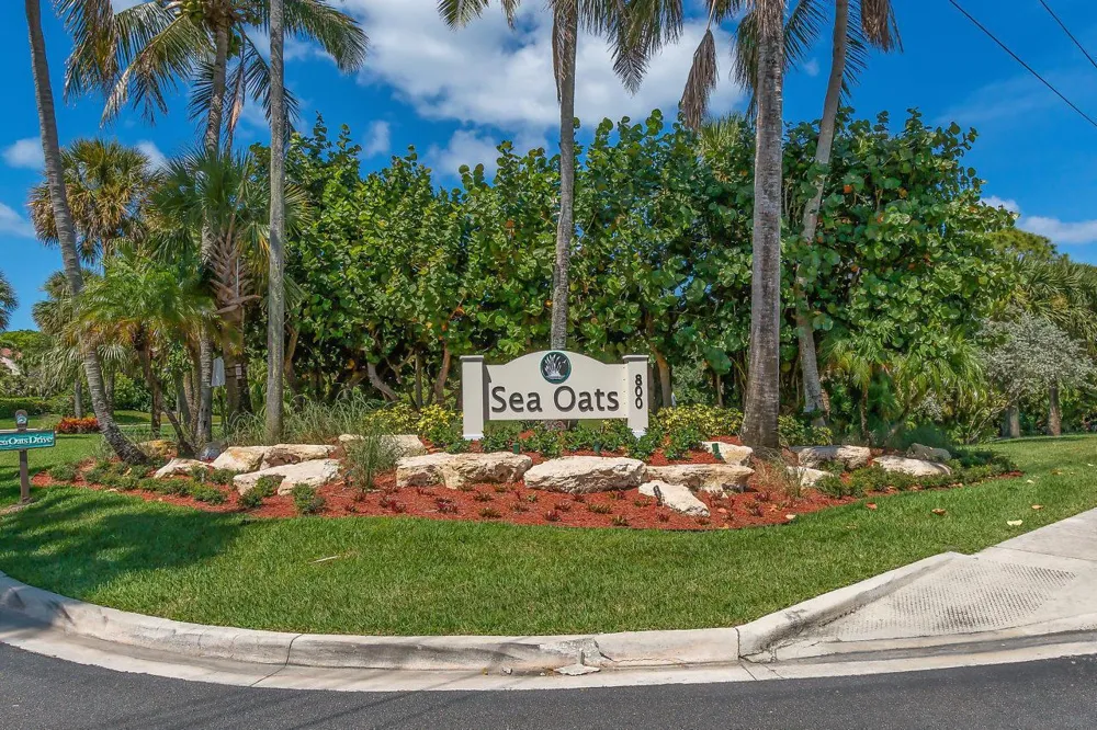 204 SEA OATS DRIVE #D Juno Beach, FL 33408