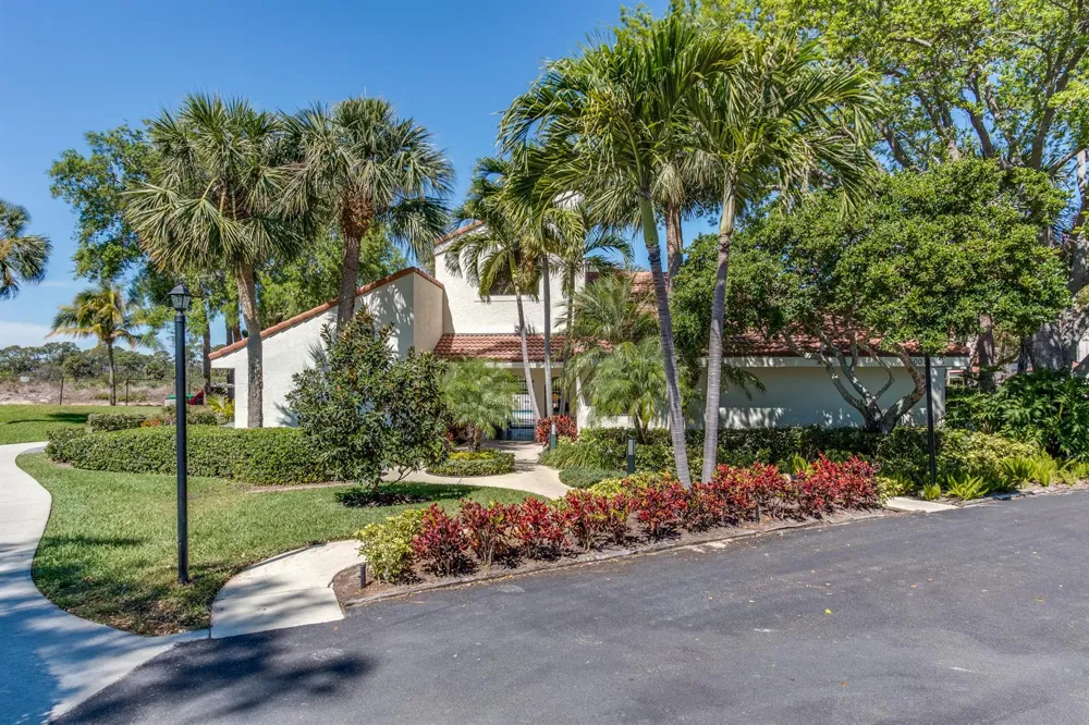 204 SEA OATS DRIVE #D Juno Beach, FL 33408
