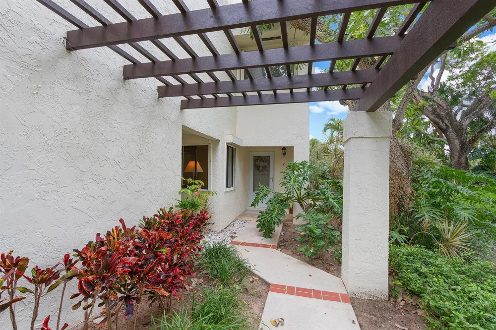 204 SEA OATS DRIVE #D Juno Beach, FL 33408