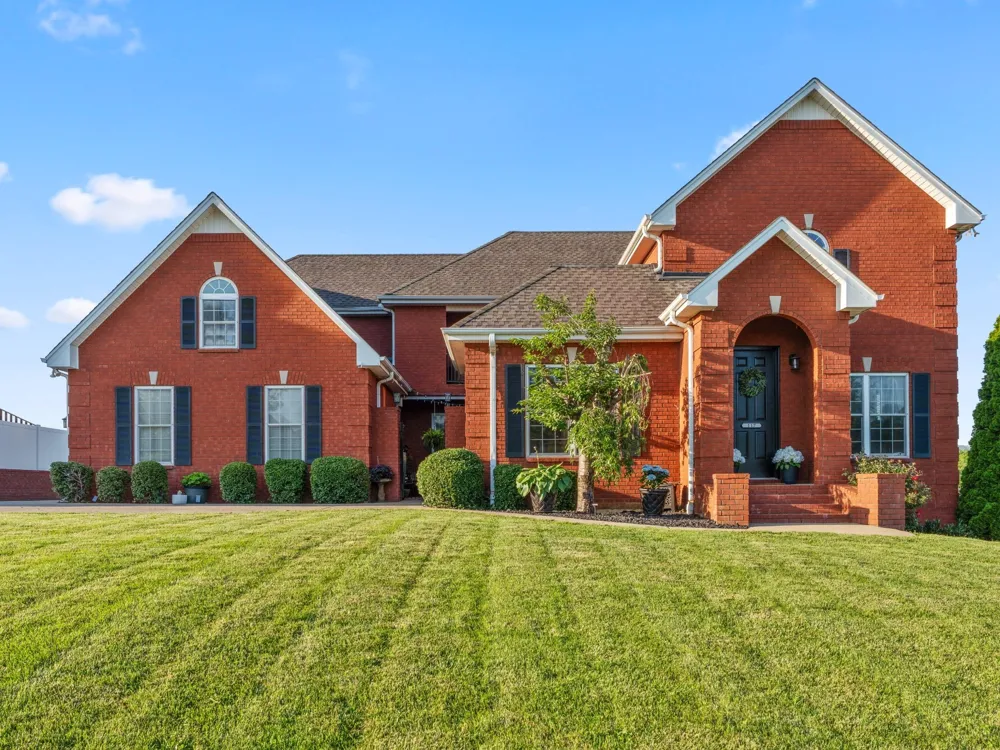 117 Pin Oak Dr Woodbury, TN 37190