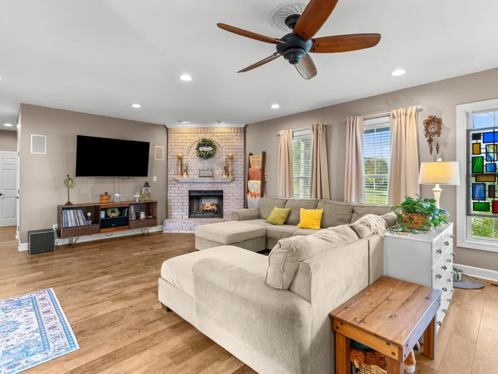 117 Pin Oak Dr Woodbury, TN 37190