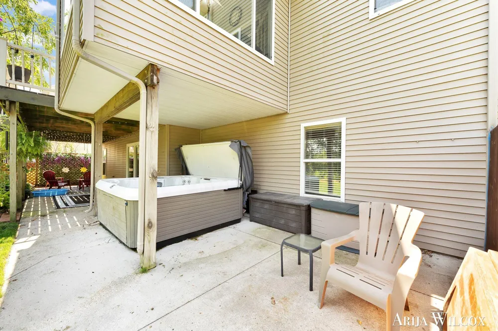 974 Dogwood Meadows Drive SE Ada Township, MI 49301