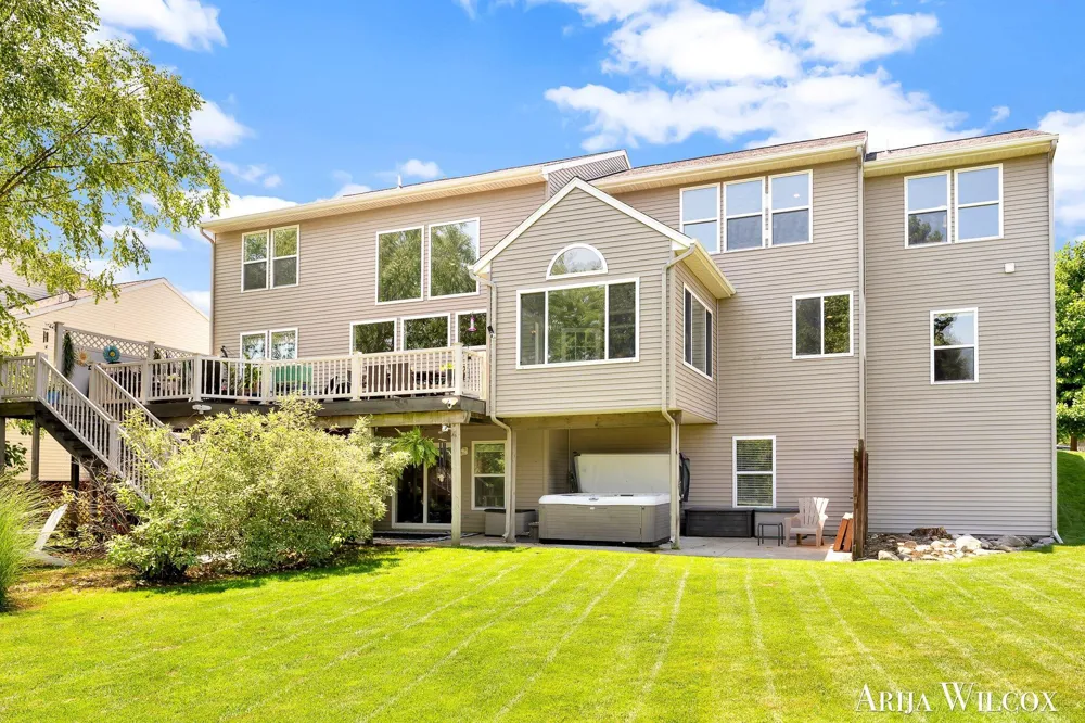 974 Dogwood Meadows Drive SE Ada Township, MI 49301