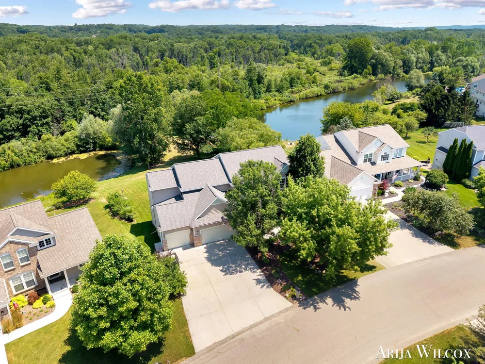974 Dogwood Meadows Drive SE Ada Township, MI 49301
