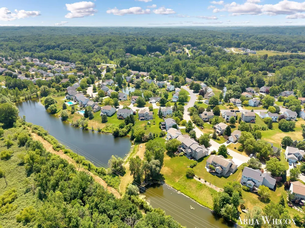 974 Dogwood Meadows Drive SE Ada Township, MI 49301