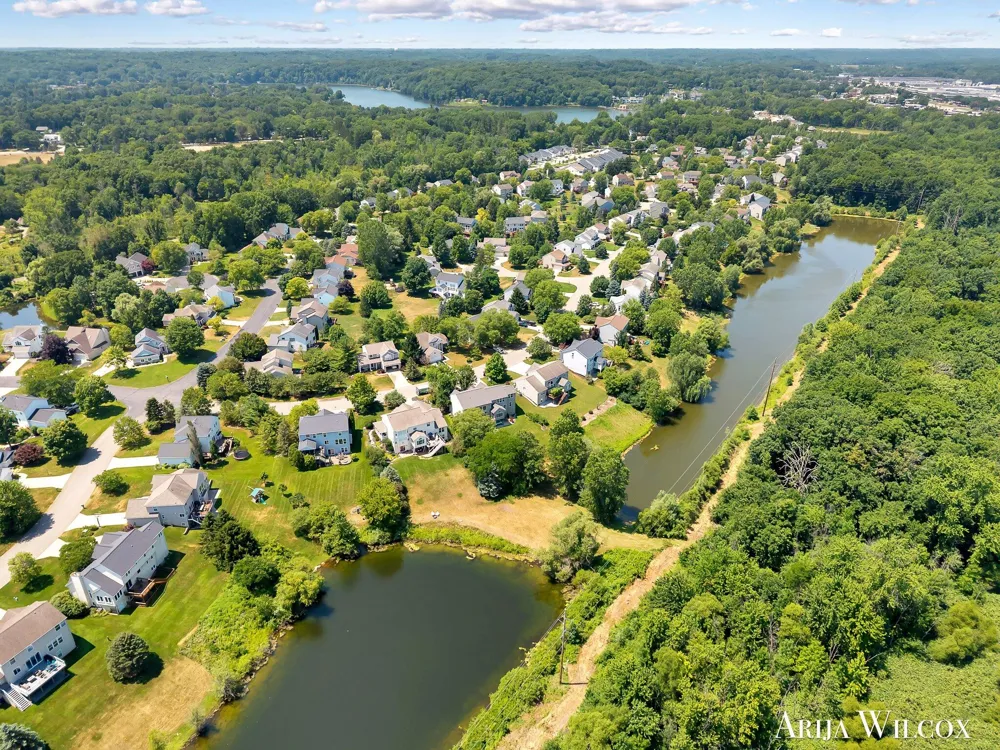 974 Dogwood Meadows Drive SE Ada Township, MI 49301