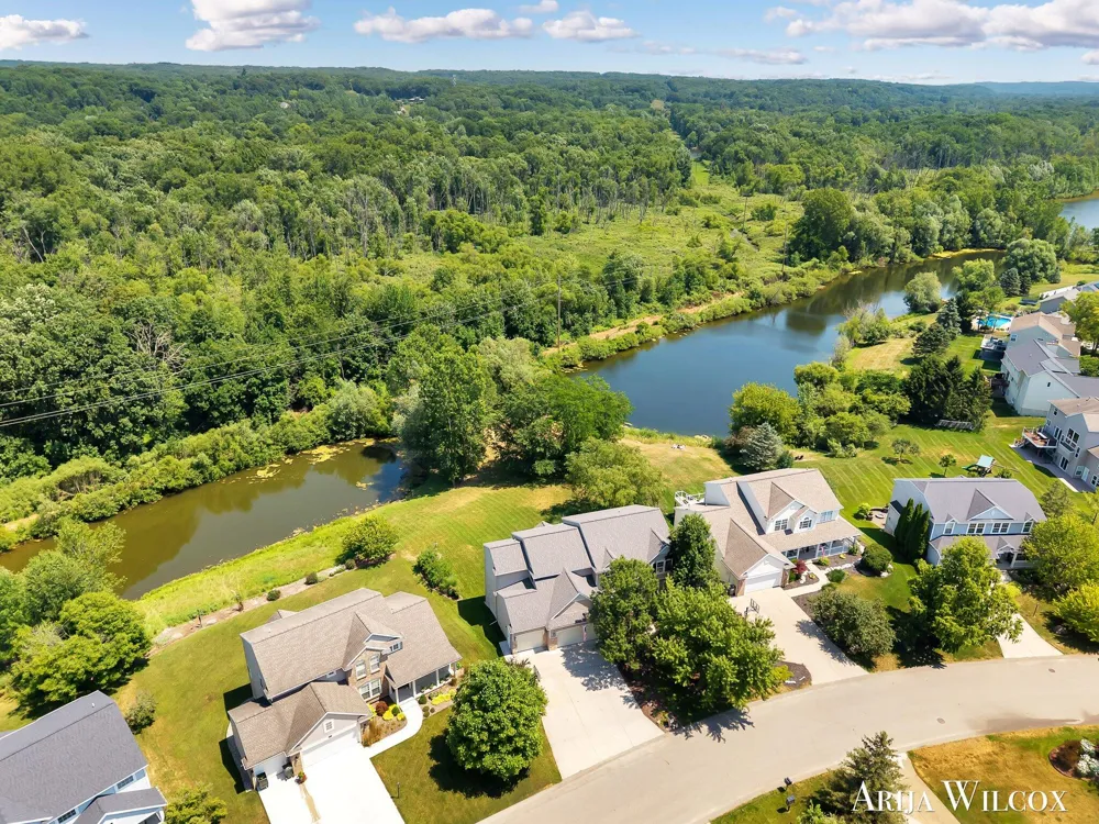 974 Dogwood Meadows Drive SE Ada Township, MI 49301