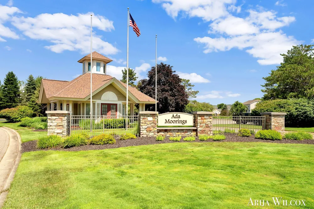 974 Dogwood Meadows Drive SE Ada Township, MI 49301
