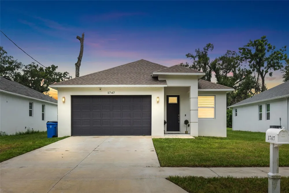 1747 S OAK STREET Seffner, FL 33584