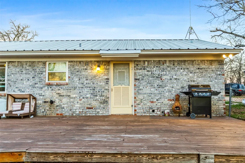 241 County Road 3689 Paradise, TX 76073