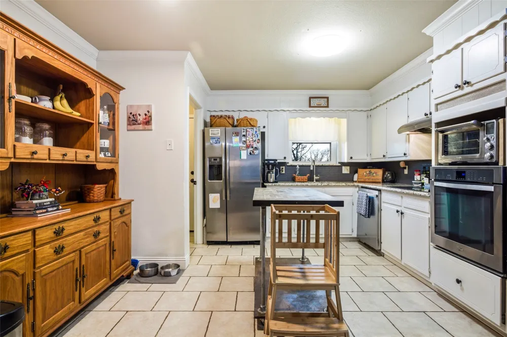 241 County Road 3689 Paradise, TX 76073