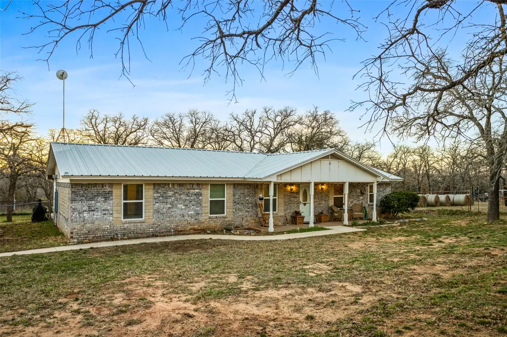 241 County Road 3689 Paradise, TX 76073
