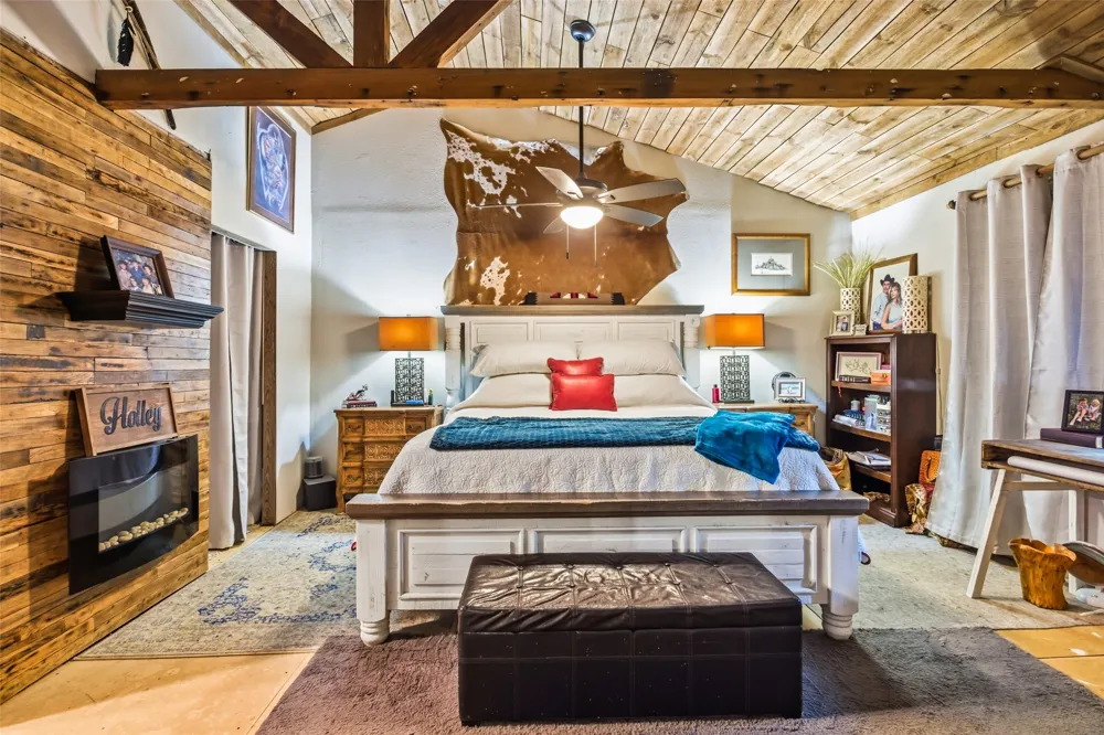 241 County Road 3689 Paradise, TX 76073