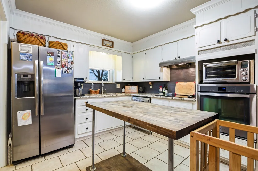 241 County Road 3689 Paradise, TX 76073
