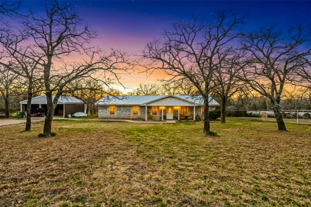 241 County Road 3689 Paradise, TX 76073