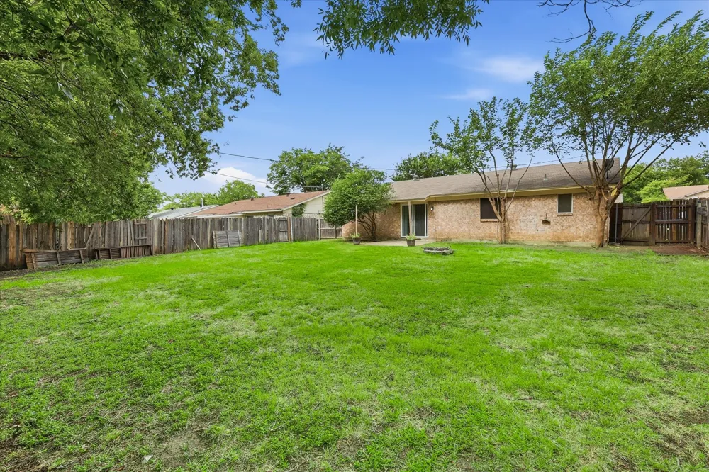 6540 Bernadine Drive Watauga, TX 76148