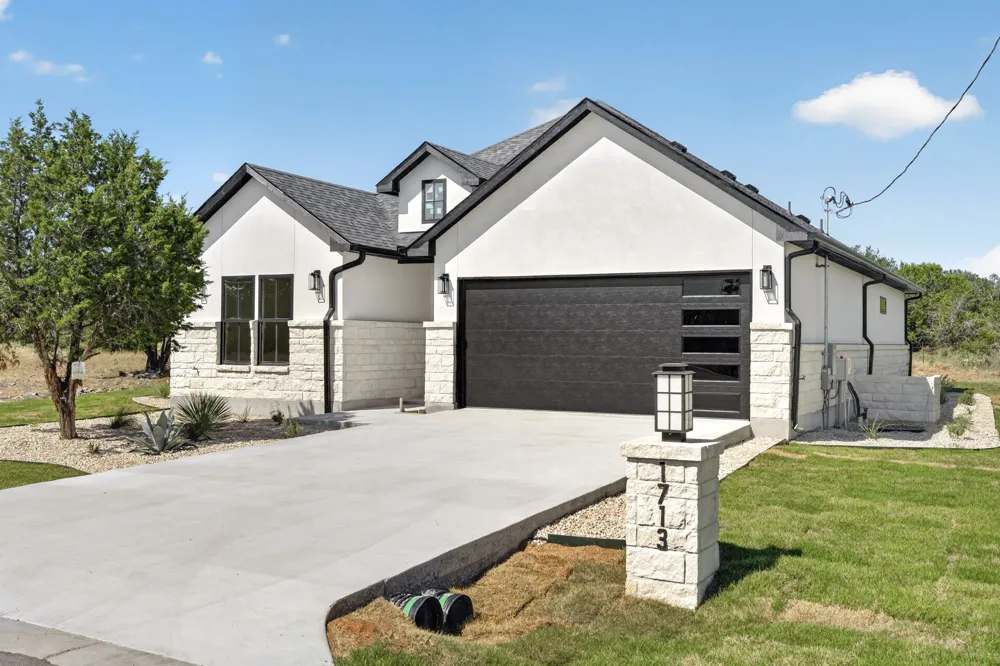 1713 Whitetail RD Horseshoe Bay, TX 78657