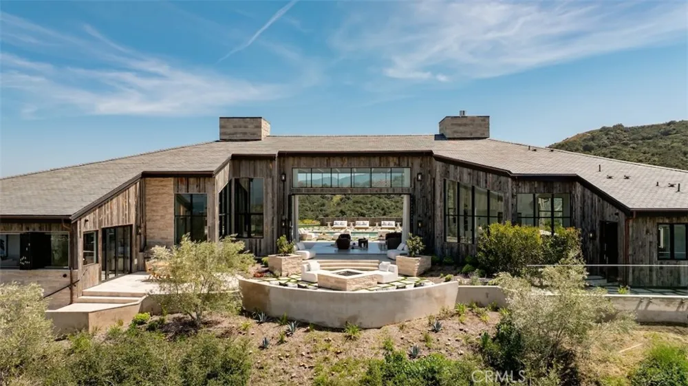 3121 Old Topanga Canyon Calabasas, CA 90290