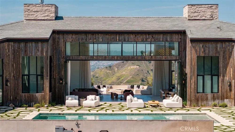 3121 Old Topanga Canyon Calabasas, CA 90290