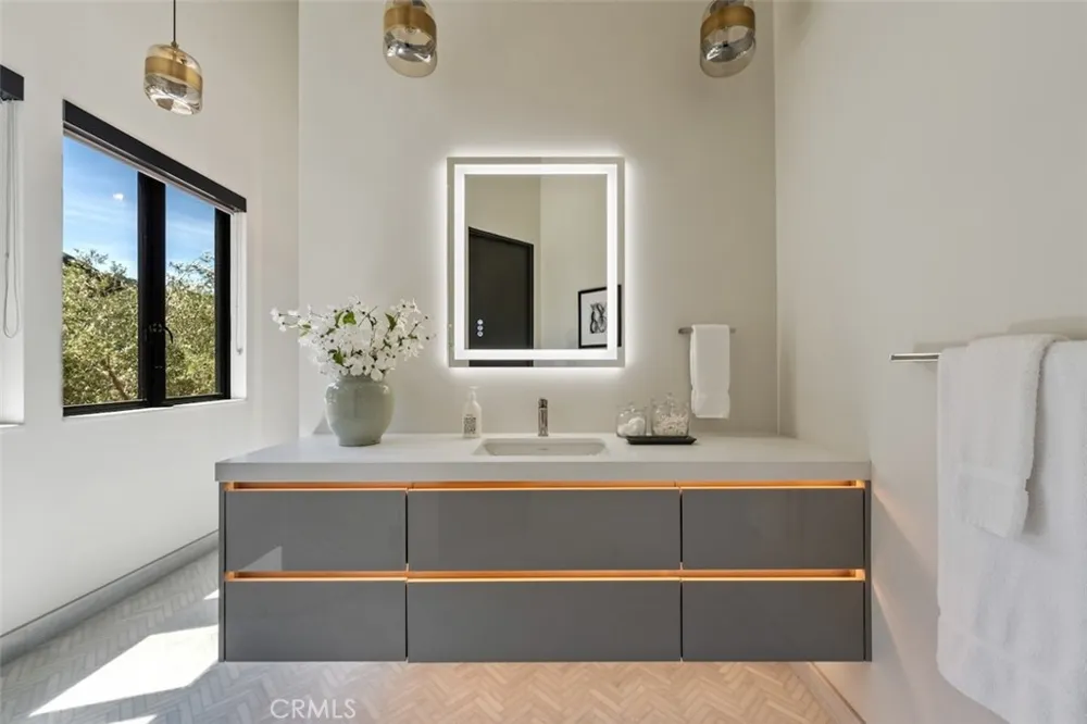 3121 Old Topanga Canyon Calabasas, CA 90290