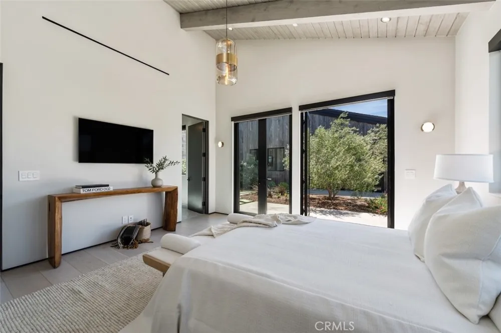 3121 Old Topanga Canyon Calabasas, CA 90290