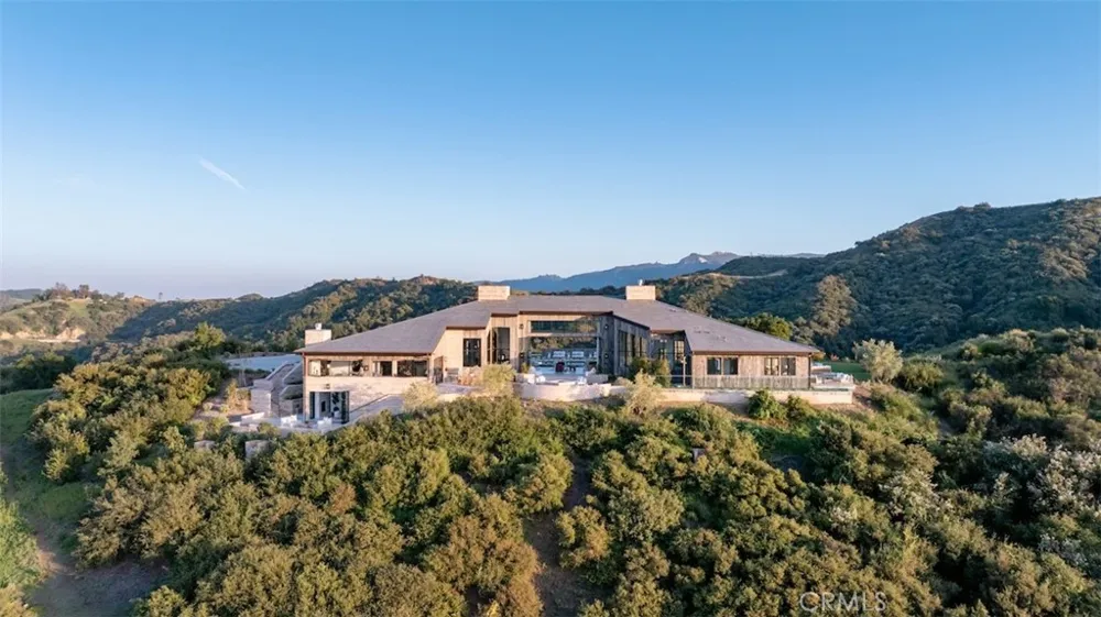 3121 Old Topanga Canyon Calabasas, CA 90290