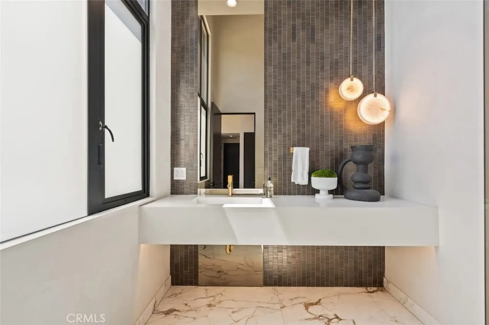3121 Old Topanga Canyon Calabasas, CA 90290