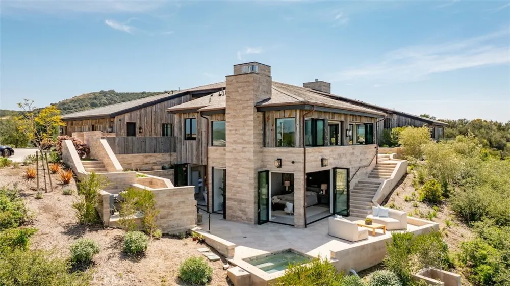 3121 Old Topanga Canyon Calabasas, CA 90290