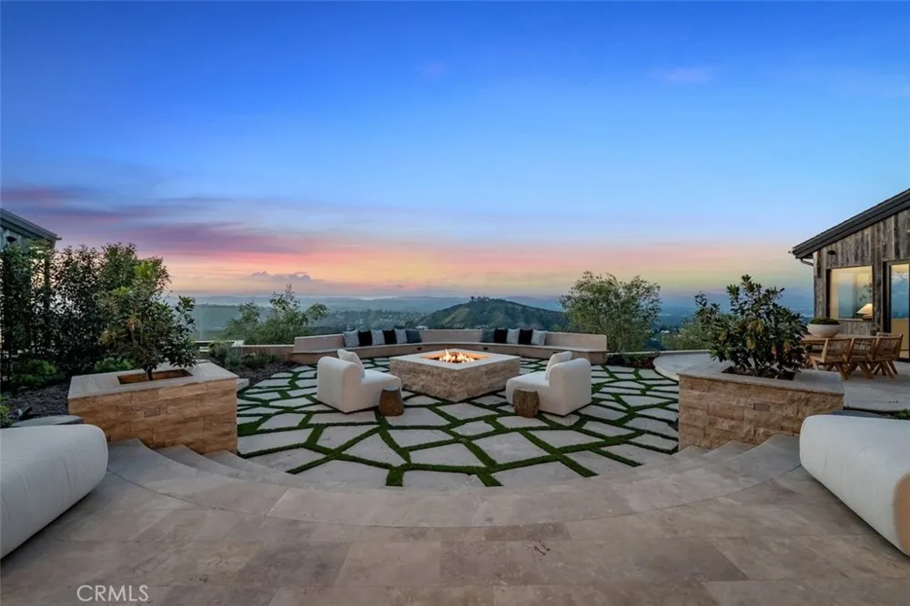 3121 Old Topanga Canyon Calabasas, CA 90290