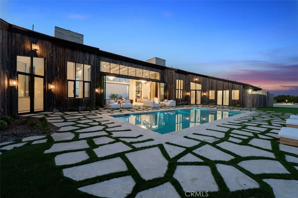 3121 Old Topanga Canyon Calabasas, CA 90290