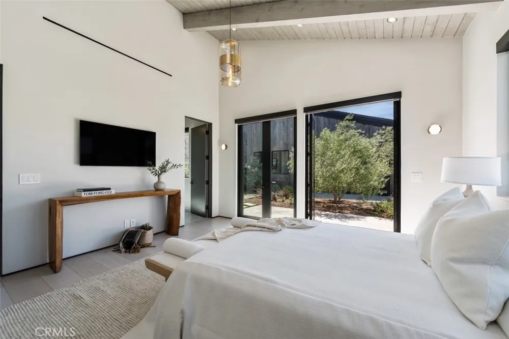 3121 Old Topanga Canyon Calabasas, CA 90290