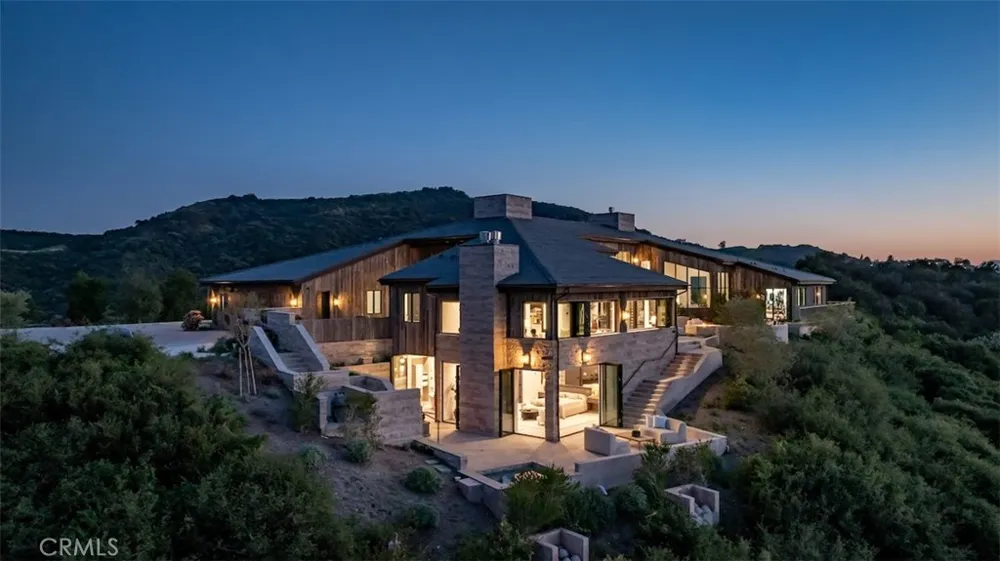 3121 Old Topanga Canyon Calabasas, CA 90290