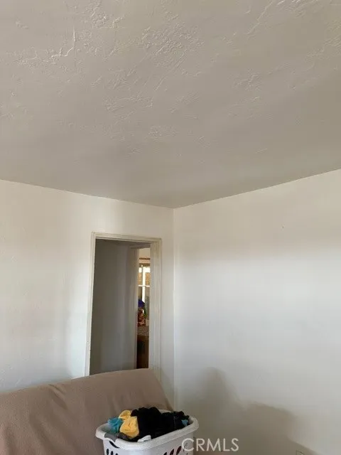 313 Desnok Needles, CA 92363