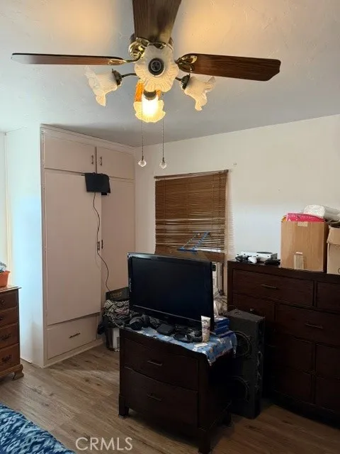 313 Desnok Needles, CA 92363