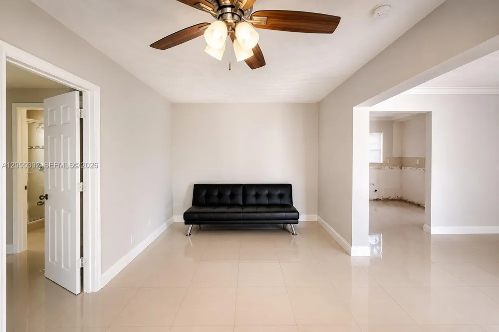5325 SW 22nd St West Park, FL 33023