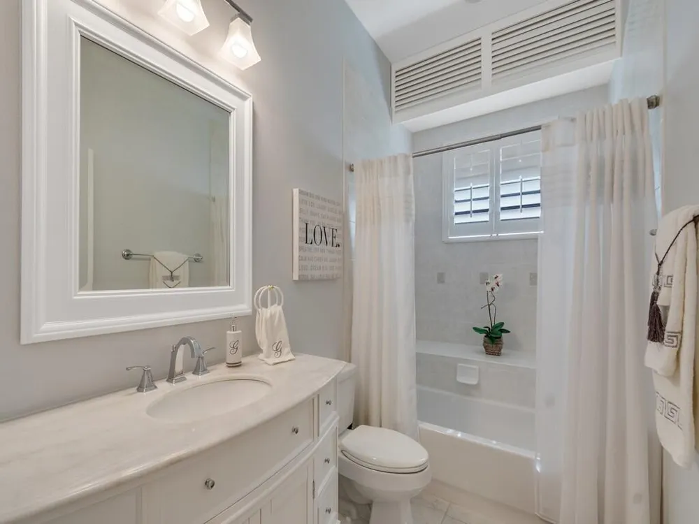 6566 35th Place Vero Beach, FL 32966