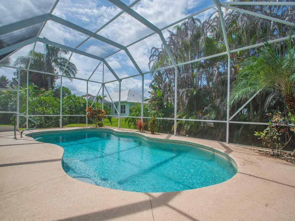 6566 35th Place Vero Beach, FL 32966