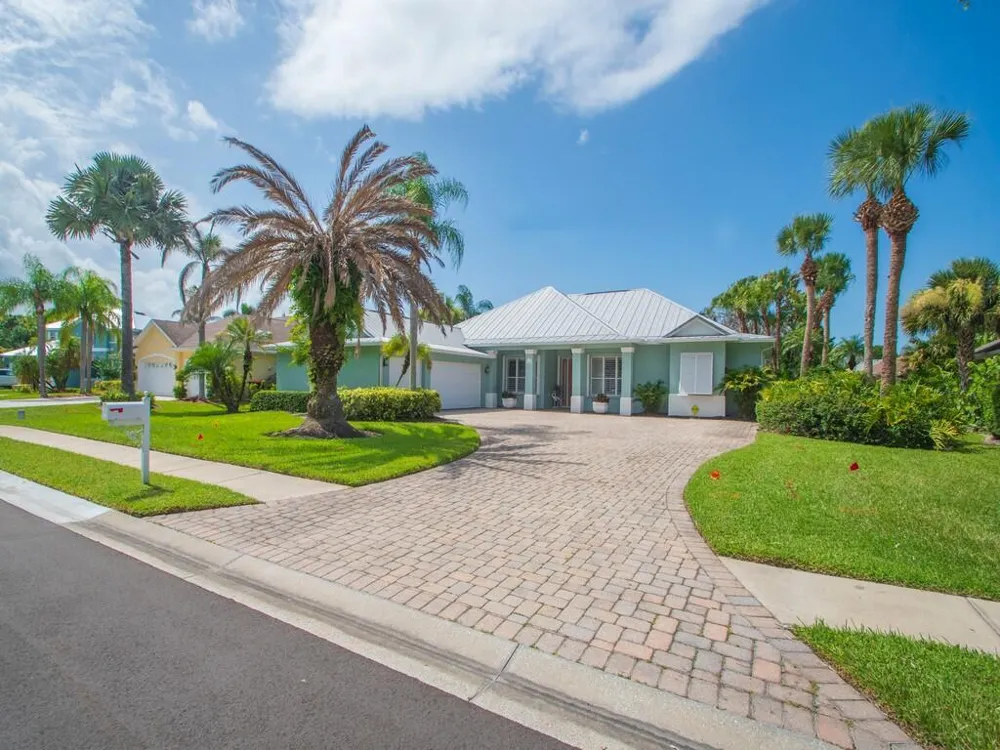 6566 35th Place Vero Beach, FL 32966