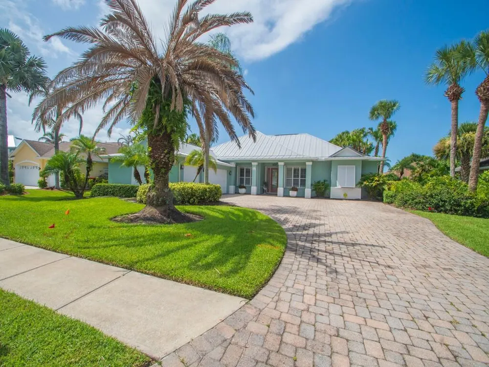 6566 35th Place Vero Beach, FL 32966