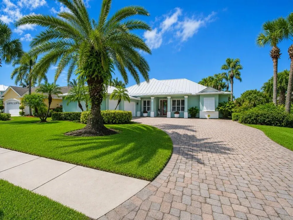 6566 35th Place Vero Beach, FL 32966