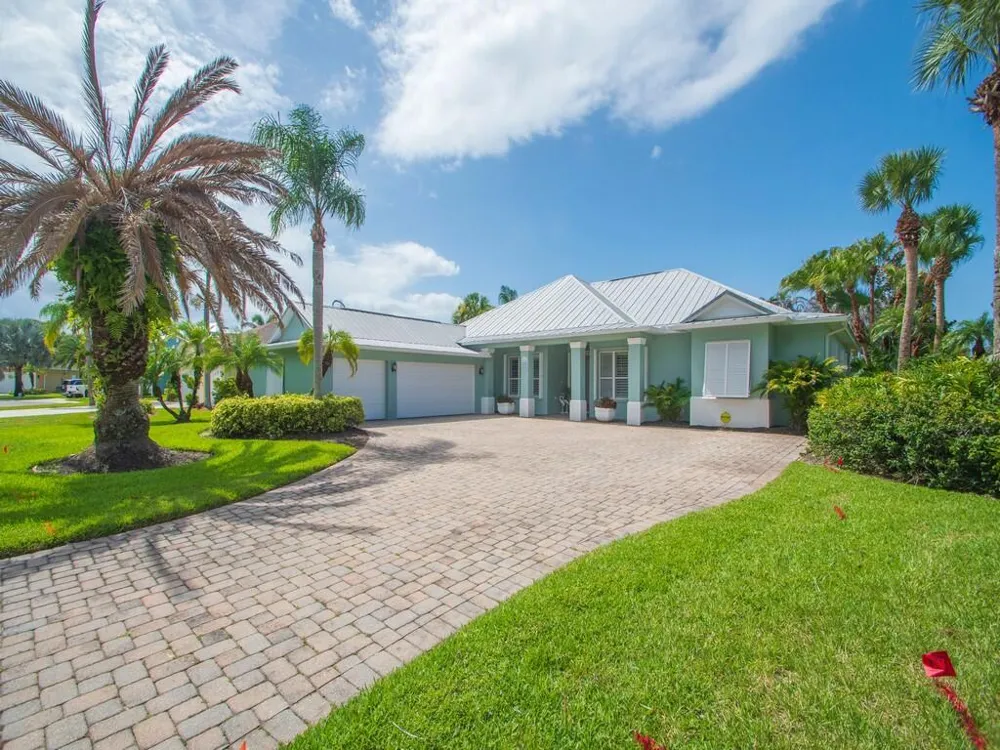 6566 35th Place Vero Beach, FL 32966
