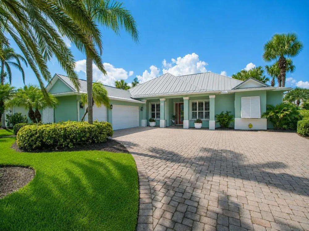 6566 35th Place Vero Beach, FL 32966