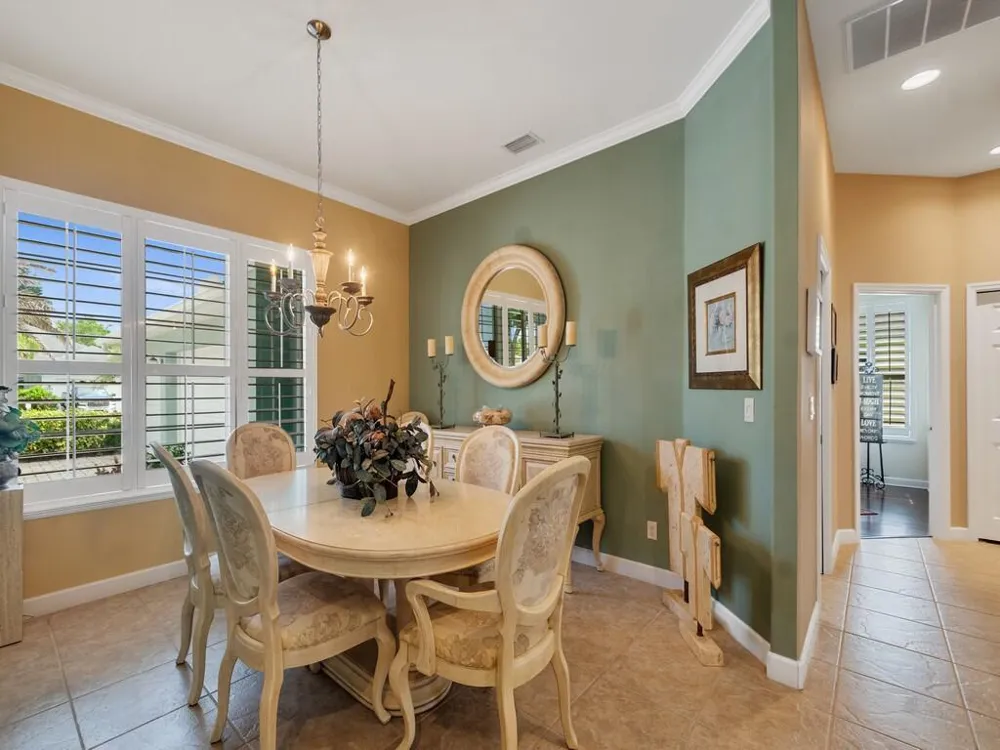 6566 35th Place Vero Beach, FL 32966