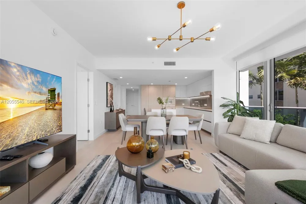 9201 E Bay Harbor Drive #302 Bay Harbor Islands, FL 33154