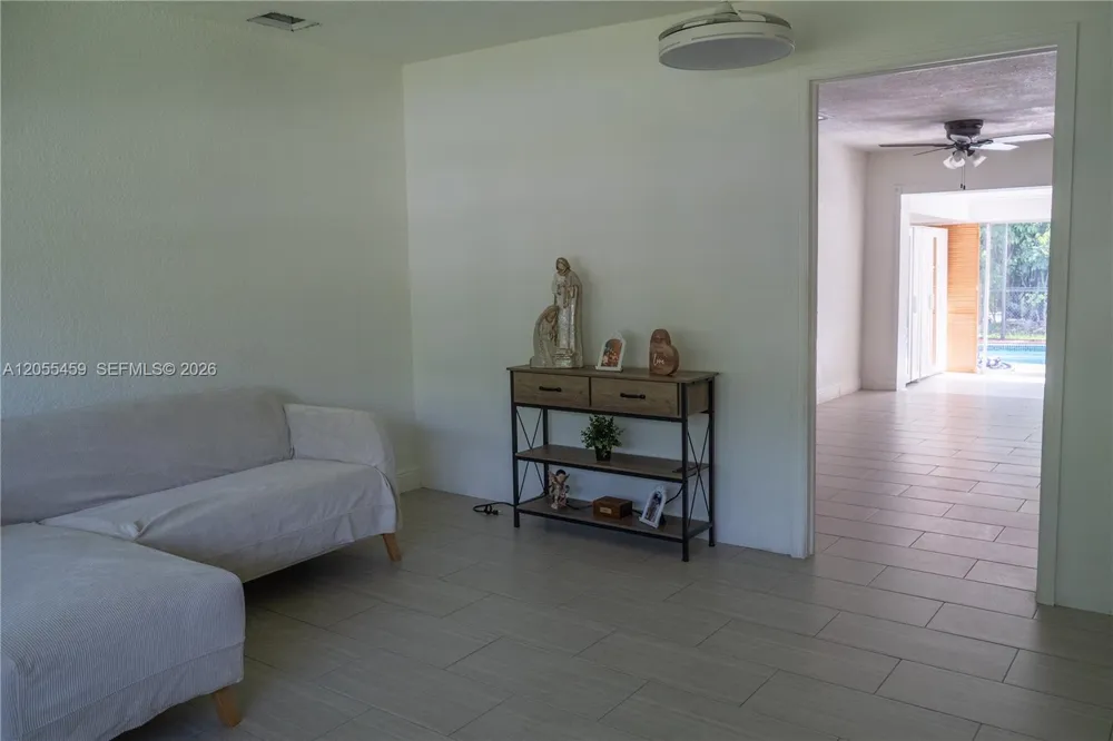 20530 Eagle Nest Rd Cutler Bay, FL 33189