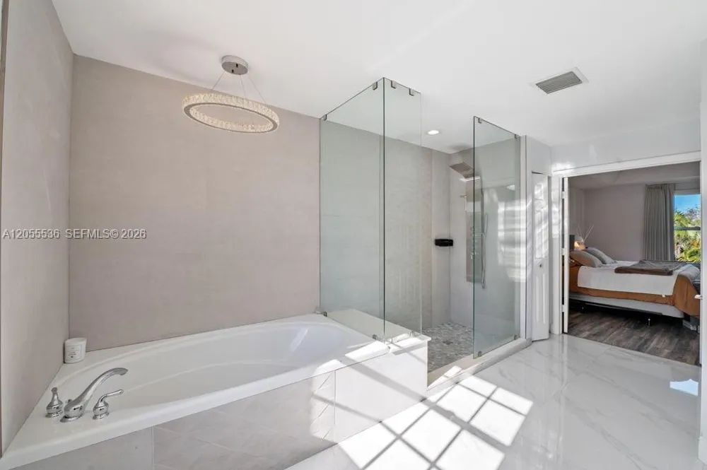 3846 W Gardenia Ave Weston, FL 33332