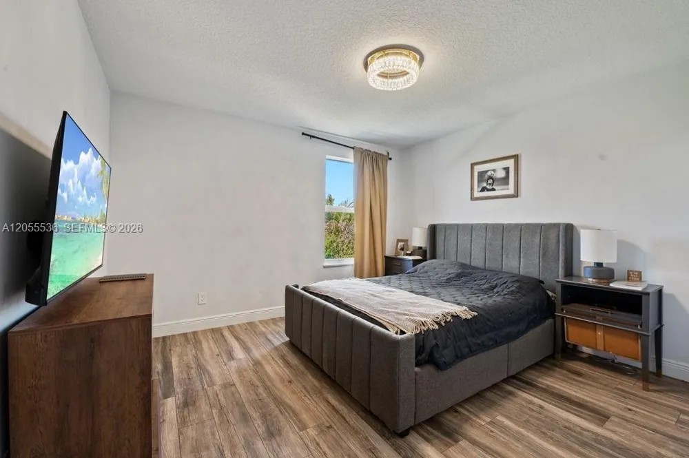 3846 W Gardenia Ave Weston, FL 33332
