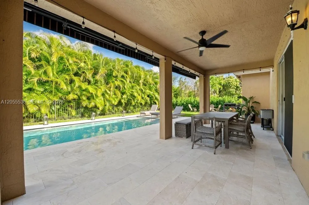 3846 W Gardenia Ave Weston, FL 33332